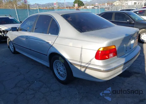 2000 BMW 528Ia z USA, uszkodzony, nr VIN WBADM6345YGV03207
